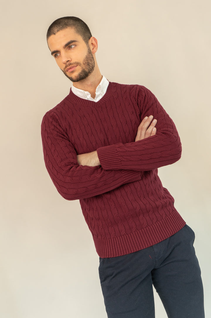 Suéter trenzado cuello redondo Hombre Vinotinto