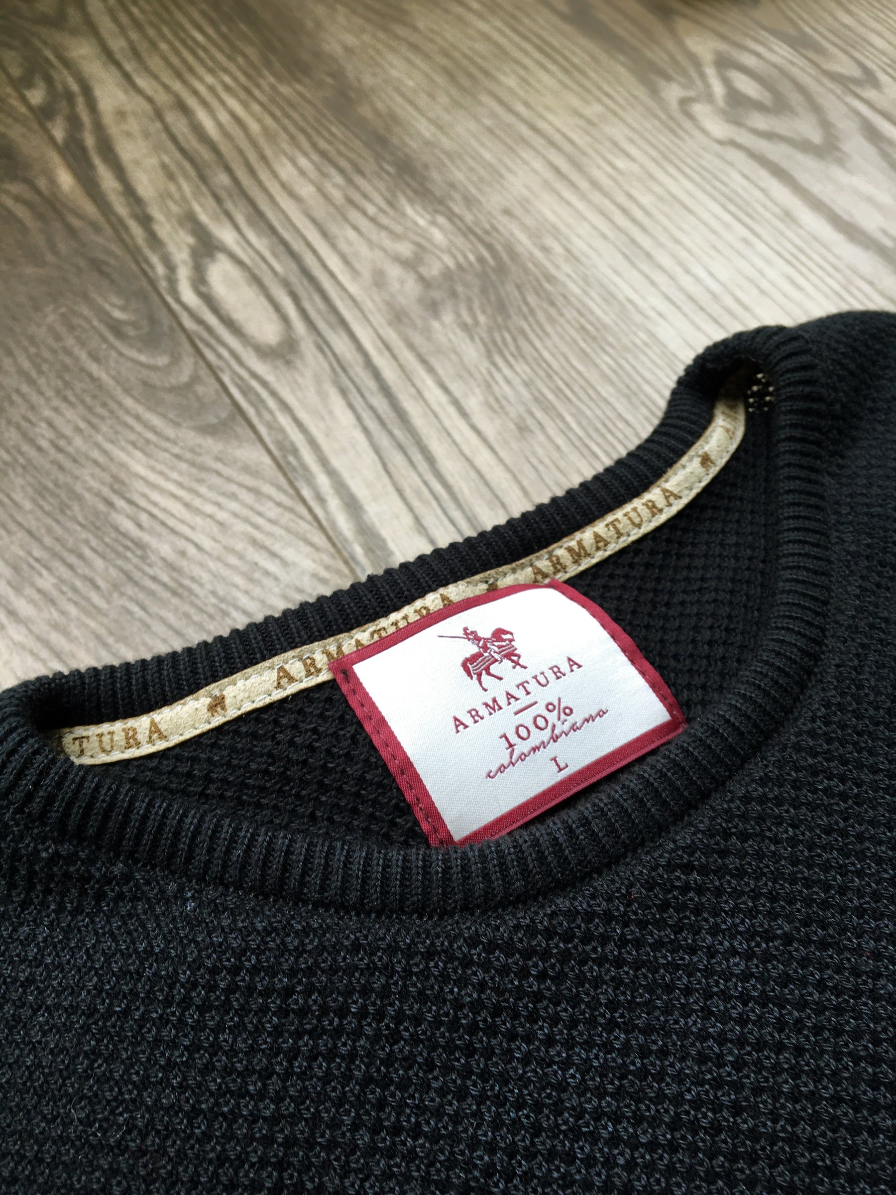 Suéter Berlín Hombre Negro Armatura Armatura MX